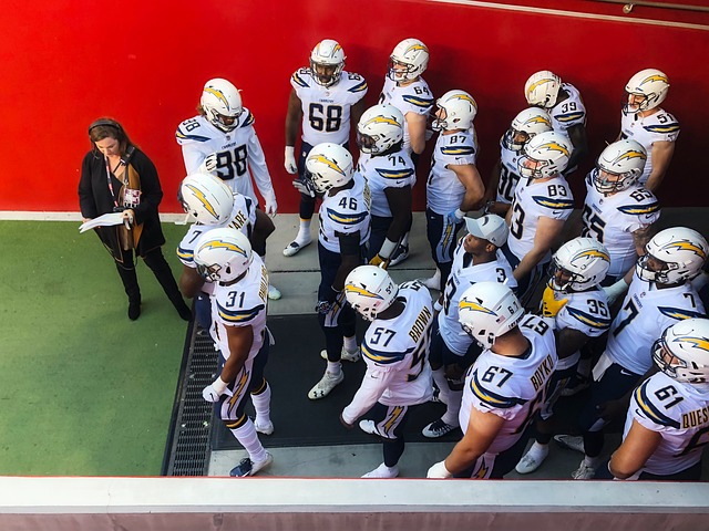 欧国联8强首回合｜ 德国逆转意大利 荷 西握手言和.